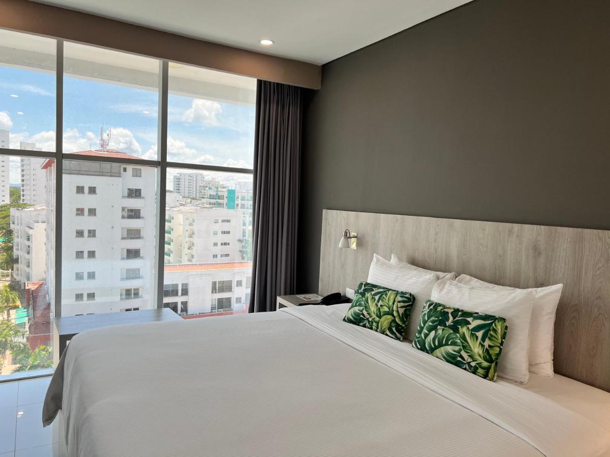 Hotel Sexta Avenida Inn Монтерия Экстерьер фото