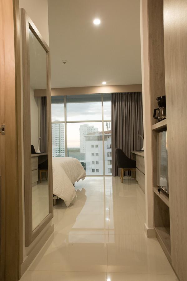 Hotel Sexta Avenida Inn Монтерия Экстерьер фото