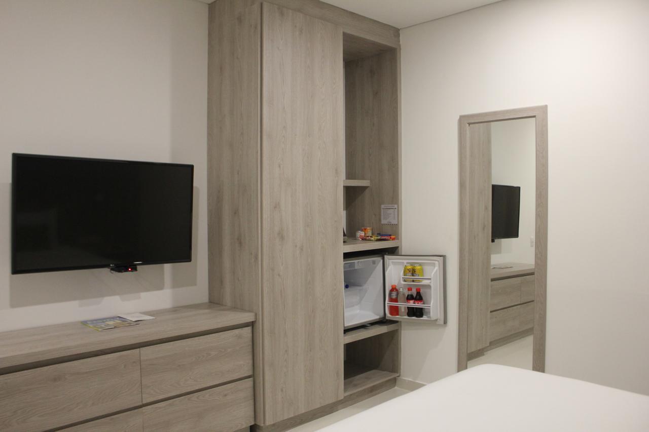 Hotel Sexta Avenida Inn Монтерия Экстерьер фото
